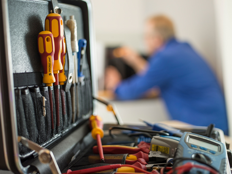 C F022411 bei Elektro Weis GmbH in Buchen-Hettingen