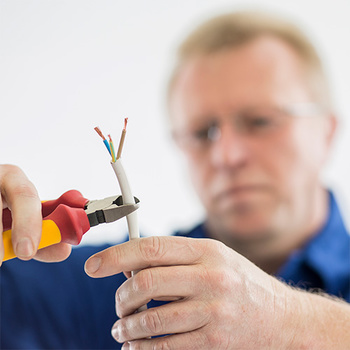 DGUV Vorschrift 3 Check bei Elektro Weis GmbH in Buchen-Hettingen